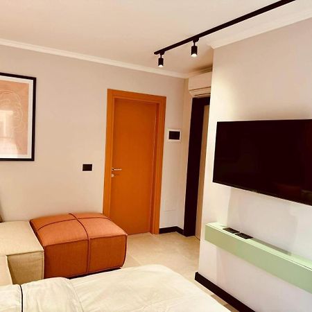 Lili'S Tirana Center Apartments Ngoại thất bức ảnh