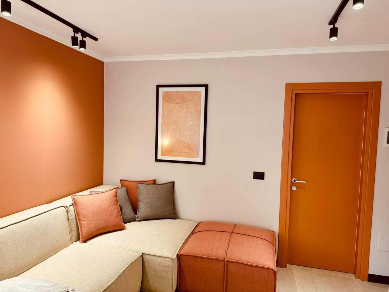 Lili'S Tirana Center Apartments Ngoại thất bức ảnh