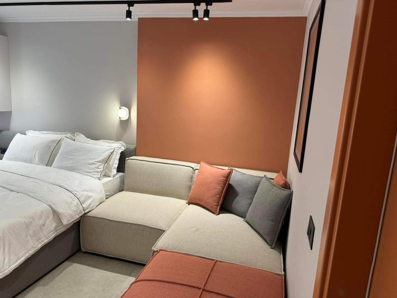 Lili'S Tirana Center Apartments Ngoại thất bức ảnh
