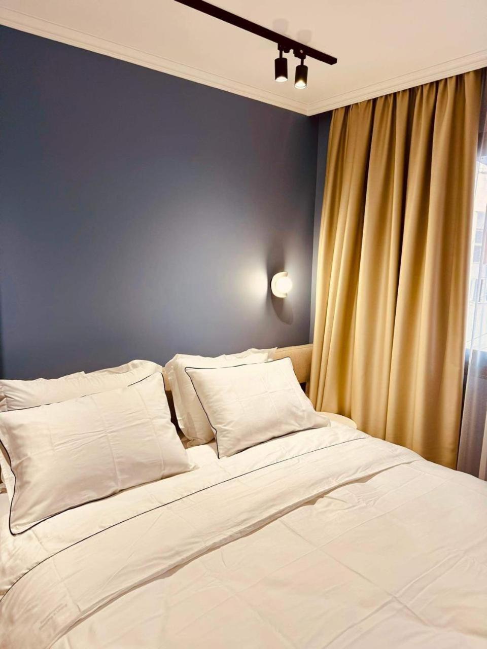 Lili'S Tirana Center Apartments Ngoại thất bức ảnh