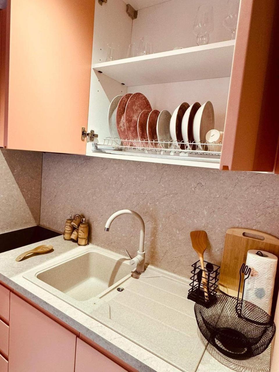 Lili'S Tirana Center Apartments Ngoại thất bức ảnh